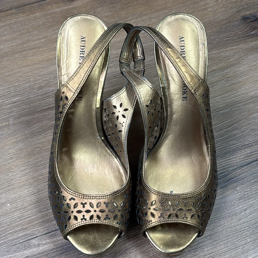 Heels - Picture 11 of 11
